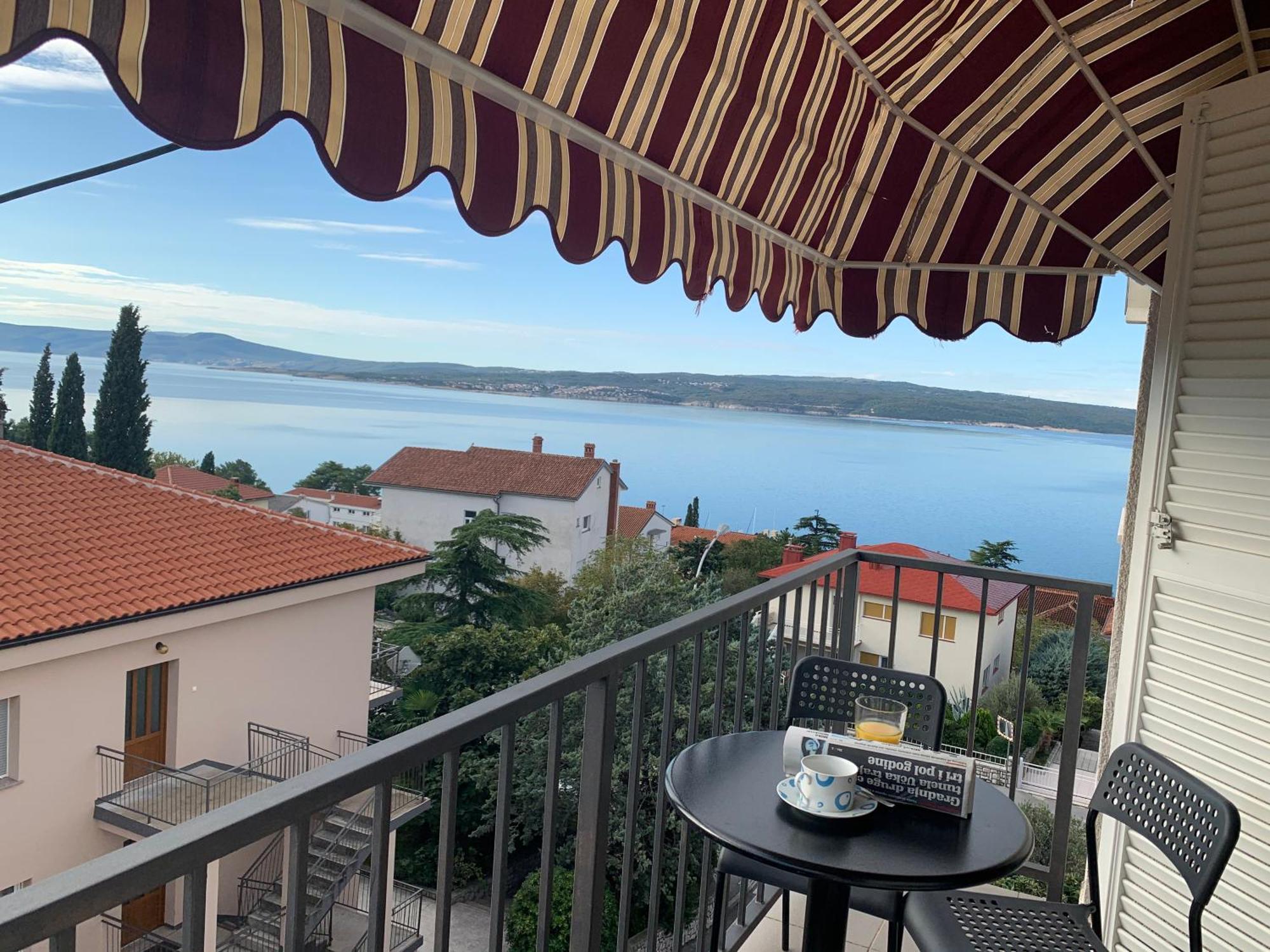 Apartments Julija Crikvenica Oda fotoğraf
